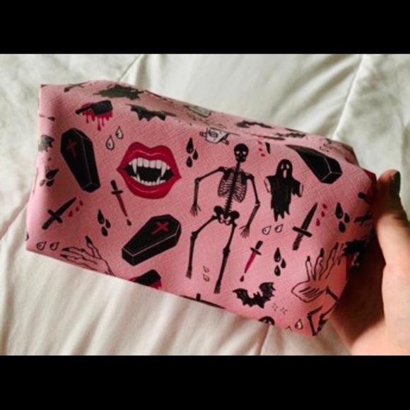 - - 💀 👄 Wicked Cosmetic / Pencil Case 💀 👄 - Picture 5 of 7